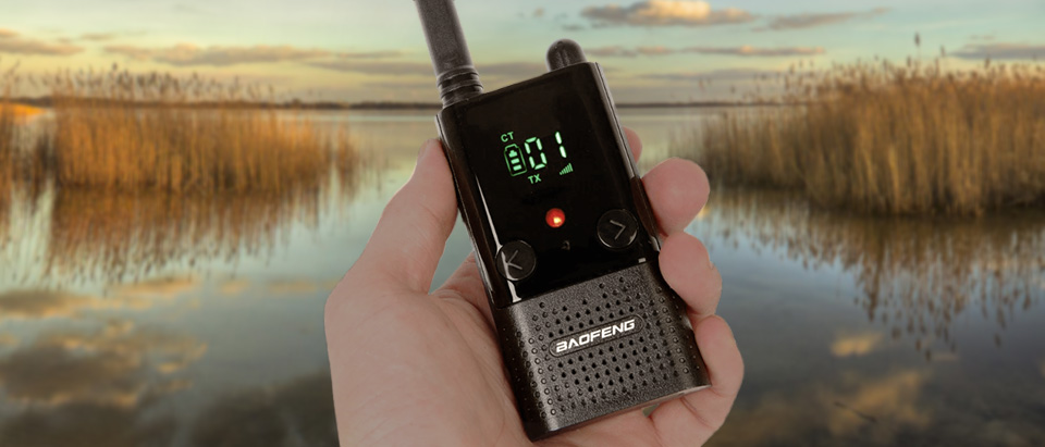 в руке BAOFENG BF-T9